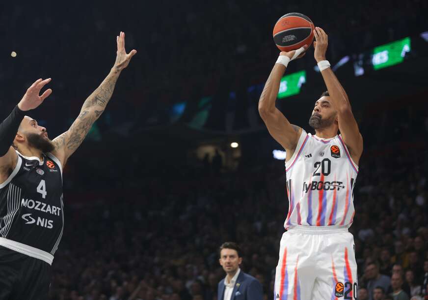 (VIDEO) Debakl u Areni: Furiozni Pariz razbio Partizan, masovna tuča obilježila utakmicu