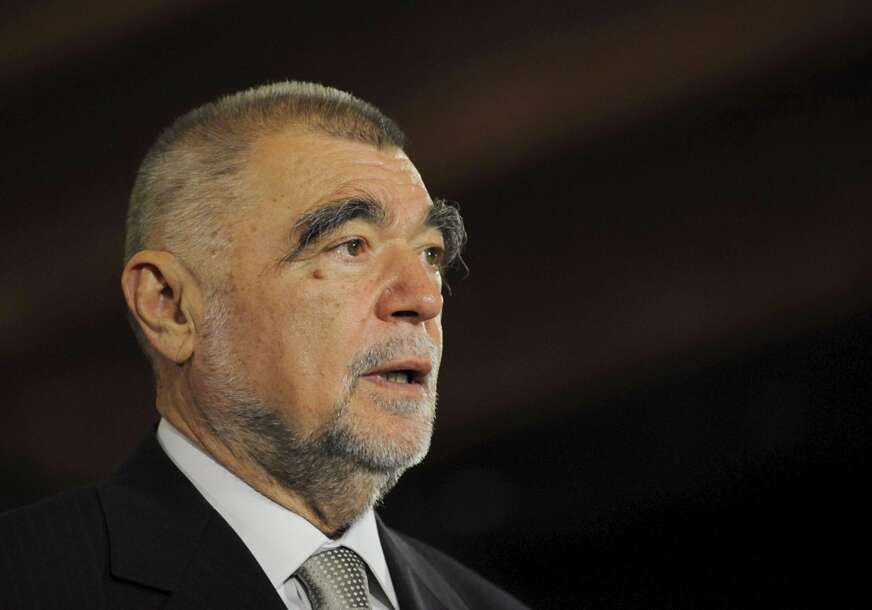 "JASENOVAC JE NAJVEĆI ZLOČIN KOJI SE DOGODIO" Stjepan Mesić u čudu jer mladi i danas uzvikuju "za dom spremni"