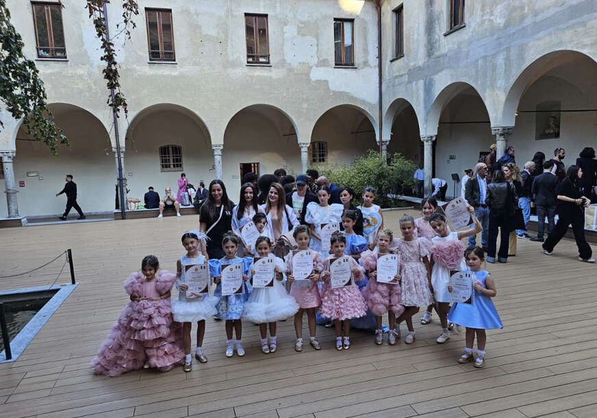 (FOTO) BANJALUKA OSVAJA MILANO! 11 modela Agencije 'E`Couture' bljesnulo na Nedjelji mode, među njima i najmlađe učesnice u istoriji BiH!