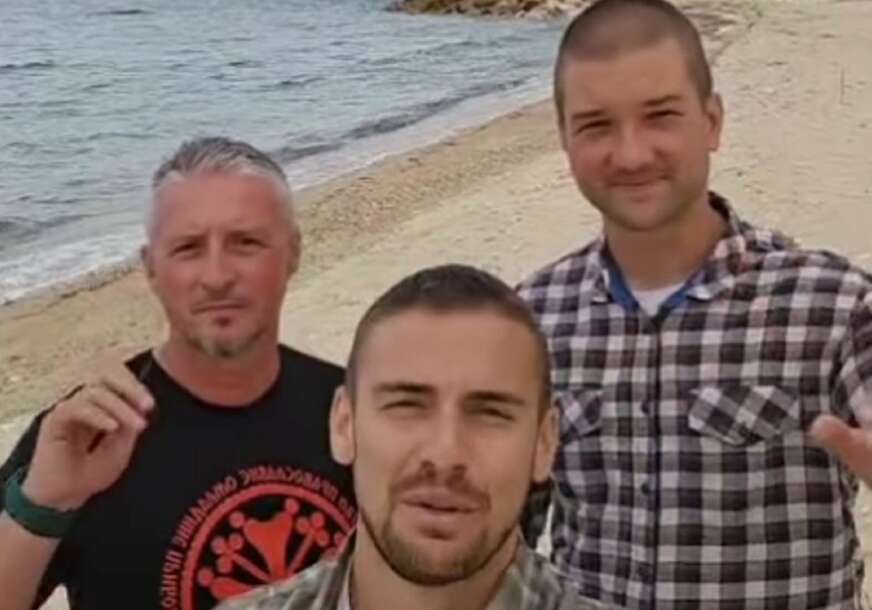  Trojica policajaca stigli do Hilandara u humanitarnoj akciji za "decu leptire"