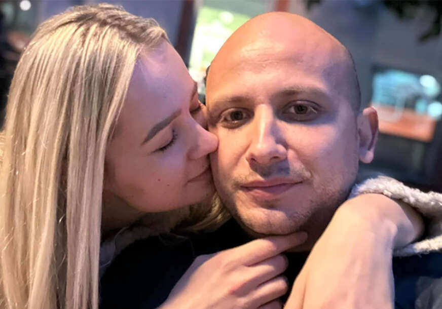 Adi Mujičić sa suprugom