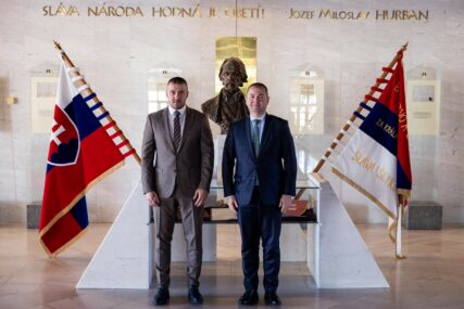 (FOTO) Sastanak u Bratislavi: Aleksandar Trninić razgovarao sa Marijanom Kerijem o političkoj situaciji u BiH
