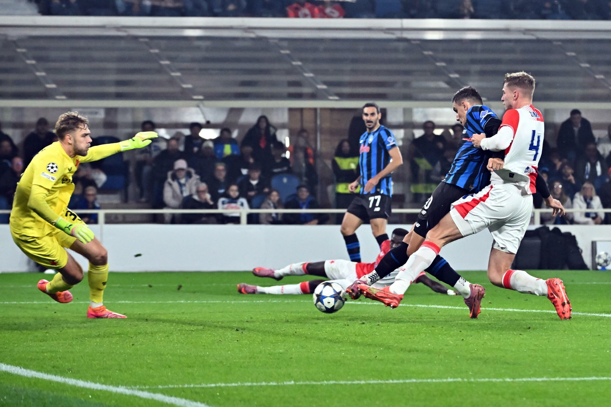 Petarde Čelsija i Liverpula, Realu derbi Lige šampiona protiv Juventusa