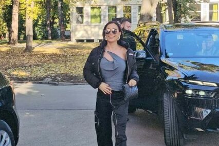 (FOTO) Ceca Ražnatović oborila s nogu stajlingom na snimanju "Zvezda Granda", pa se dotakla sukoba njenog nasljednika i Jovane Jeremić
