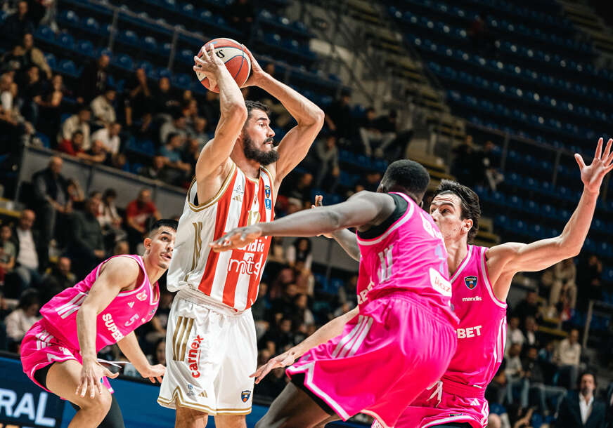 detalj sa meča Crvena zvezda - Mega