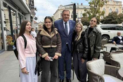 (FOTO) “Drago mi je čuti riječi podrške” Dodik u druženju s Bijeljincima