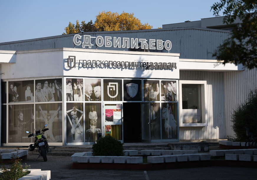 GRADSKO POZORIŠTE JAZAVAC ZAPLET