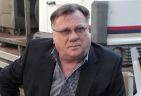 (VIDEO) "Sasvim običan dan na poslu" Harmonikaš Halida Bešlića prisjetio se kako je bilo sarađivati s legendom
