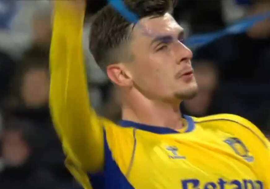 Benjamin Tahirović u dresu Brondbija