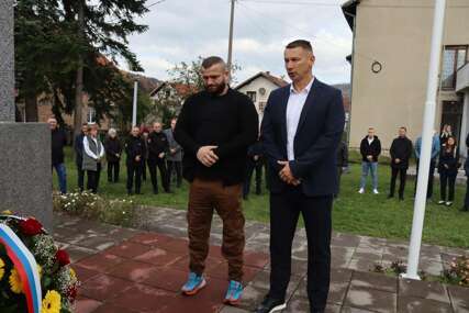 (FOTO) Nešić na obilježavanju 31 godine od pogibije gardista "Njihova žrtva nas obavezuje da čuvamo vrijednosti za koje su se borili"