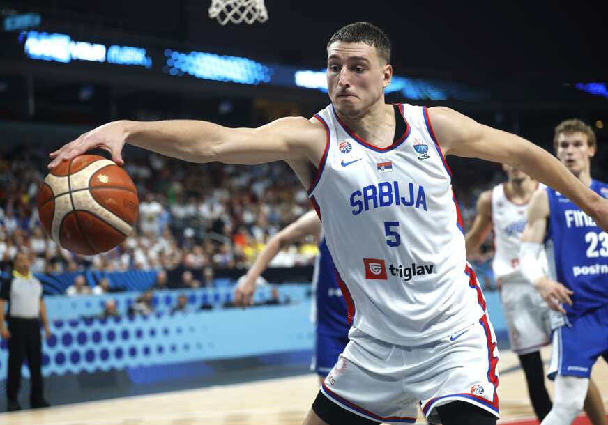 Nikola Jović u meču protiv Finske