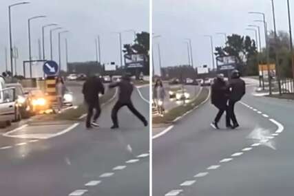 (VIDEO) Scena izazvala šok i nevjericu među prolaznicima: Sijevale pesnice nasred ulice, tuča zaustavila saobraćaj