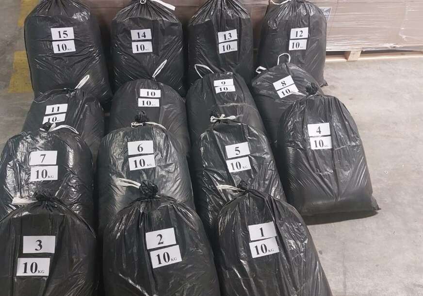 (FOTO) Oduzeto 550 kilograma duvana: Službenici UIO proveli akcije na području Bune i Tuzle