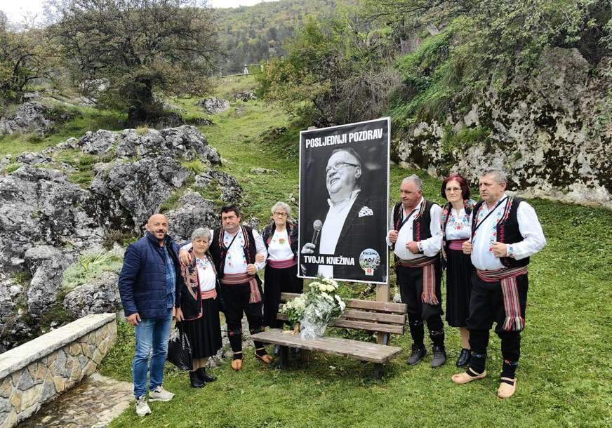 Halid Bešlić, Knežak izvor, Knežina, Sokolac, Romanija
