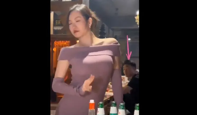 (VIDEO) Ljubomorni šamar postao hit na internetu: Dečko se zanio tokom plesa vatrene crnke ne sluteći šta ga čeka
