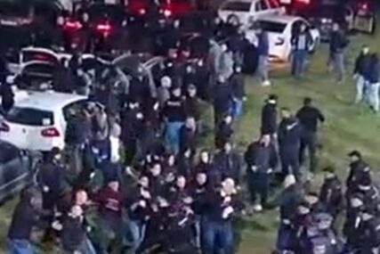 (VIDEO) Sukob navijača Sarajeva i policije: Drama nakon utakmice u Bijeljini