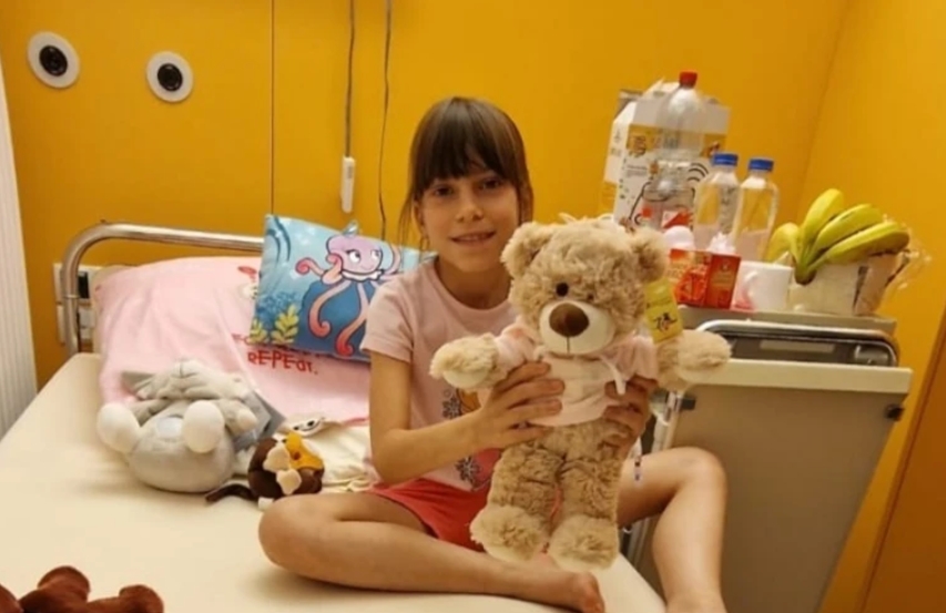 SANELA SANJA OZDRAVLJENJE Potrebna joj je pomoć dobrih ljudi kako bi otišla na liječenje