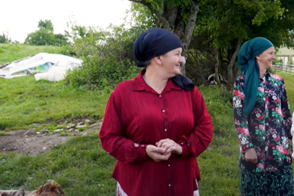 (VIDEO) Rade zajedno i dijele sve: Dvije rođene sestre se UDALE ZA 2 ROĐENA BRATA, pod istim krovom su zajedno više od 30 godina