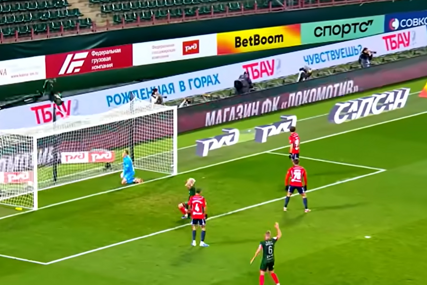 (VIDEO) Igrači se hvatali za glavu: U moskovkom derbiju postignut nestvaran gol