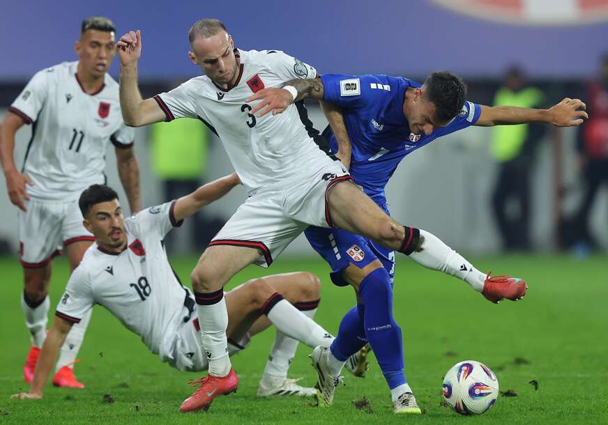 Aleksandar Stanković u meču s Albancima