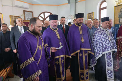 (FOTO) Parastos i sjećanje u Mrkonjić Gradu: 30 godina od masakra nad Srbima u Zapadnoj Krajini