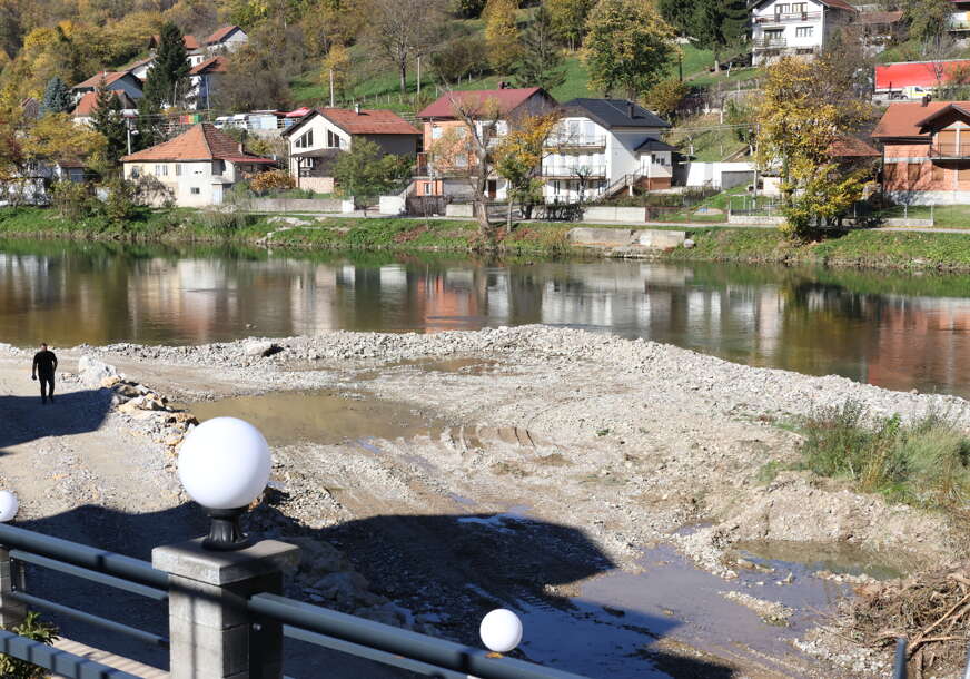Vrbas šetalište betonizacija, izgradnja