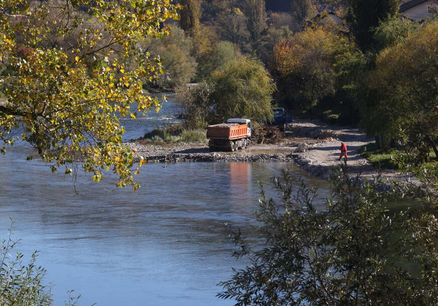 Vrbas šetalište betonizacija, izgradnja