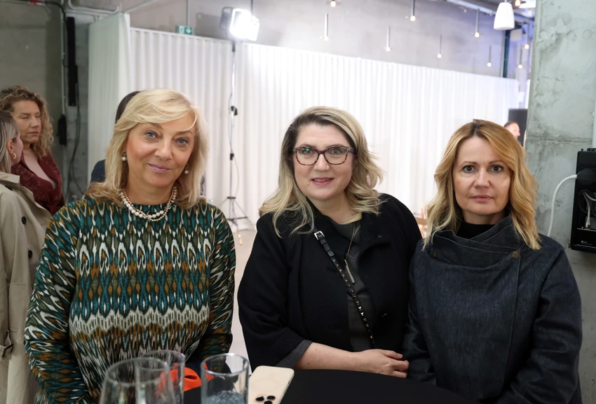 Ringier AI predavanja, Ana Govedarica, General Manager (Roche Serbia) i Natali Delić, Chief Strategy and Digital Officer (CSO & CDO) (Telekom Srbija), Suzana Lakić, direktorka NIN
