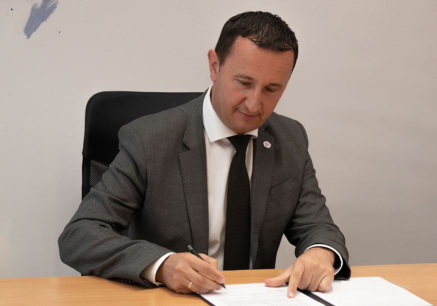 FOTO: USTUPLJENA FOTOGRAFIJA