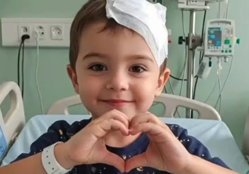 „Stavite srce da ozdravim“ Internet preplavile fotografije BOLESNE DJECE, a iza njih se krije HOROR istina