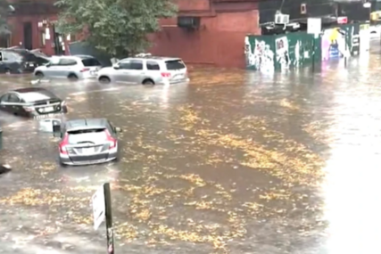 (VIDEO) IMA POGINULIH Potop u Njujorku za svega 10 minuta, stravične poplave odnijele i ljudske živote