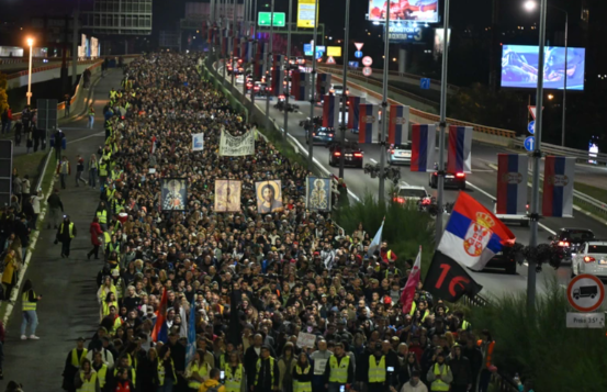 (FOTO) Slila se rijeka ljudi: U Srbiji komemorativni skupovi povodom 11 mjeseci od pada nadstrešnice u Novom Sadu u kojem je POGINULO 16 OSOBA