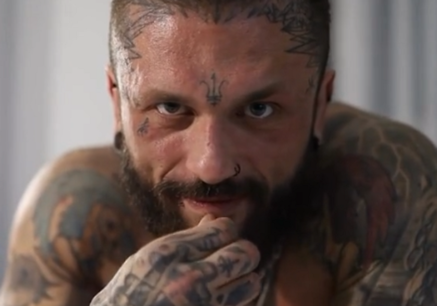 (FOTO) Dasa iz Brčkog raspametio žene: Upoznajte DJ i tattoo modela koji objavama privlači pažnju nježnijeg pola