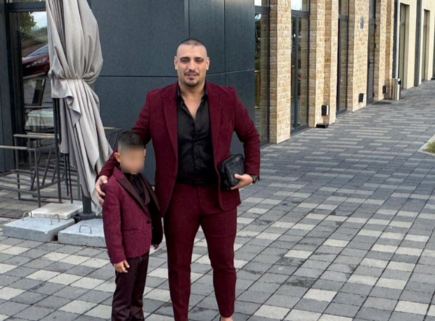 Otac i sin u istim odijelima: Darko Lazić proslavlja kćerkici PRVI ROĐENDAN, pjevač skinuo zavoje nakon saobraćajke i izgleda nikad bolje