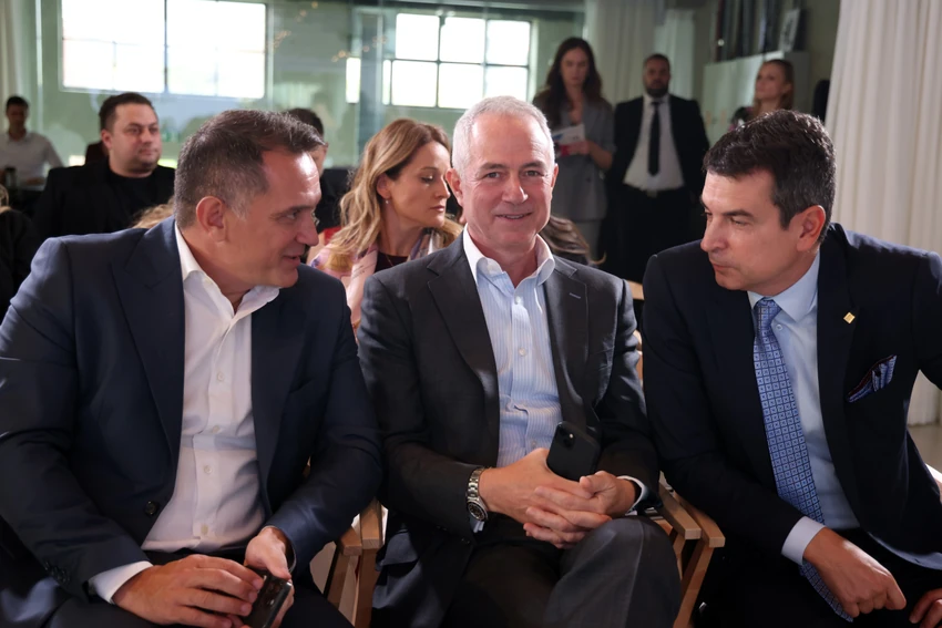 Ringier AI predavanja, Petar Jovanović (CEO AIK banka Srbija), Răzvan Munteanu (CEO AIK Grup) i Darko Popović (CEO Banca Intesa, Srbija)
