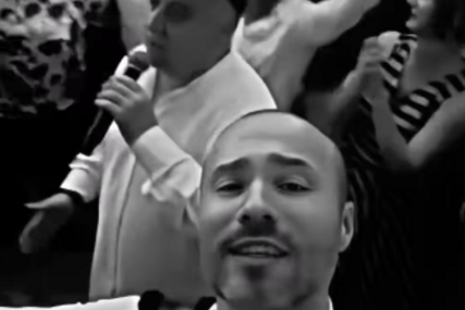 (VIDEO) "Legenda ode, ali glas ostaje" Sofra se potresnim riječima oprostio od Halida Bešlića, pa objavio snimak sa njihove posljednje zajedničke svirke