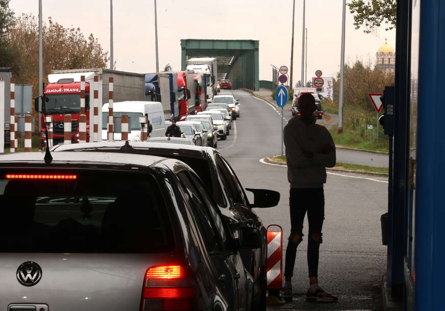 granični prelaz gradiška , novi sistem ees prelaska granice