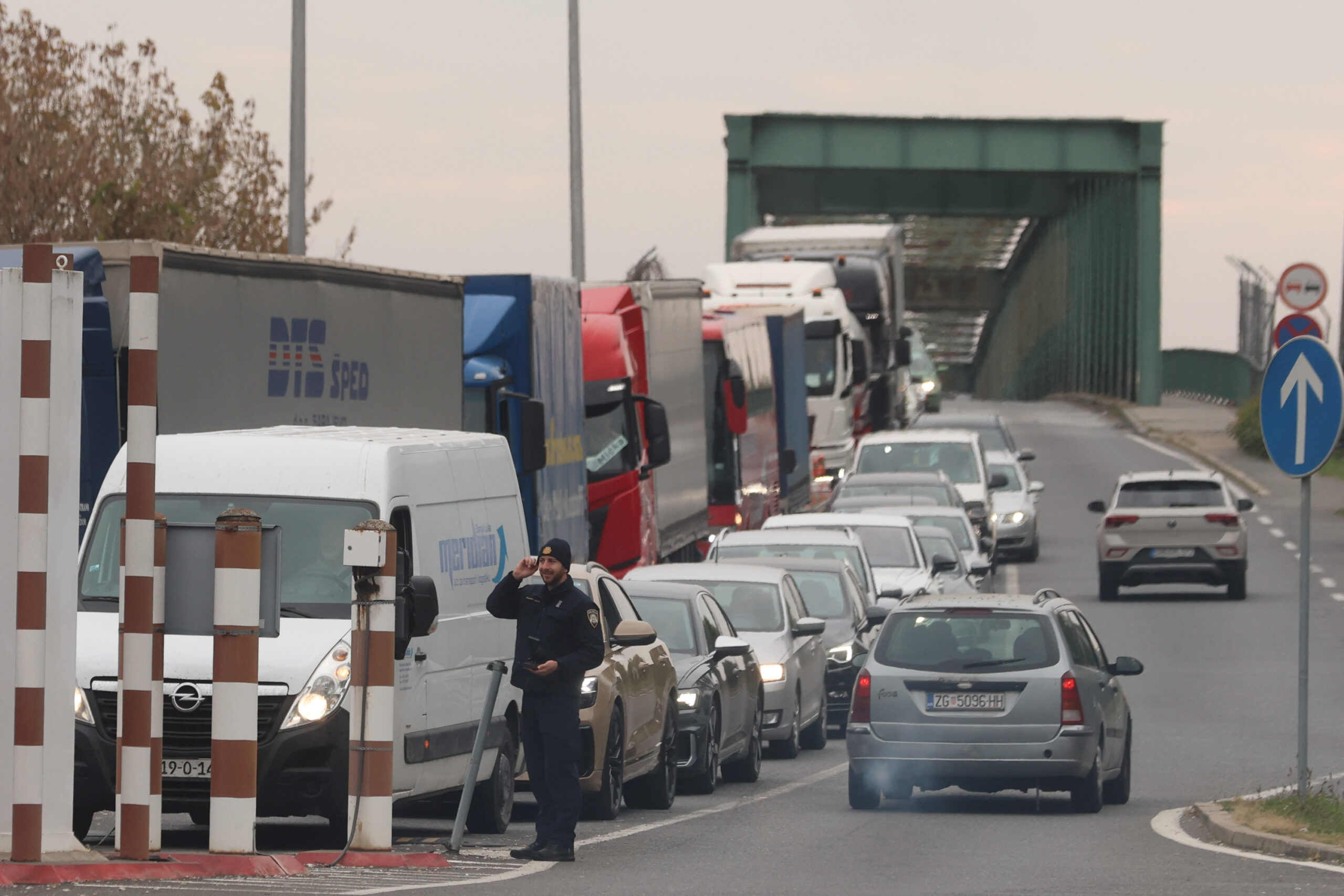 Pad informacionog sistema na granicama BiH izazvao haos, sistem vraćen u funkciju