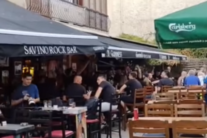 (VIDEO) "Romanija" odzvanja Kiprom: Navijači reprezentacije BiH se lagano zagrijavaju pred meč, a ovaj gest je svima NATJERAO SUZE na oči