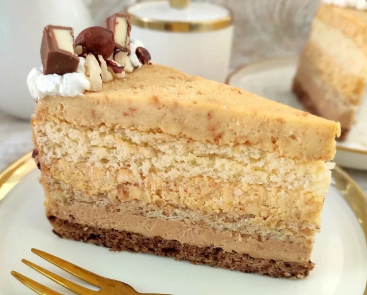 Lješnik torta jedna od onih koje osvajaju na prvo parče