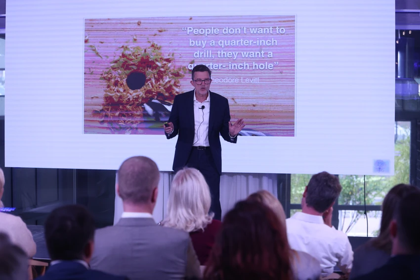 Ringier AI predavanja, Feliks Oberholcer-Gi