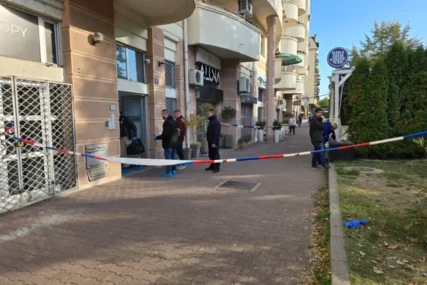 (FOTO) Detalji užasa u Novom Sadu: Stanari vidjeli KRVAVU ŽENU, pa pronašli tijelo bebe kod ulaza u zgradu
