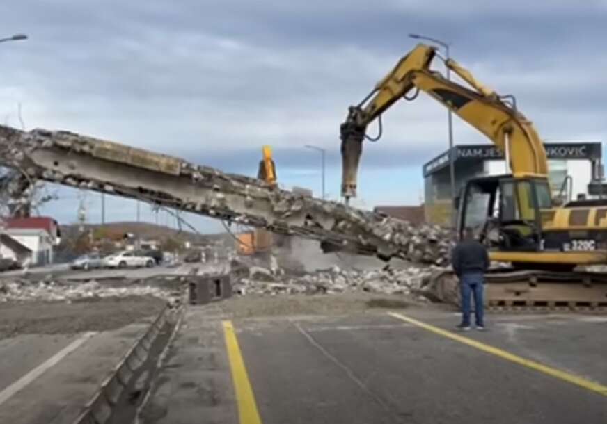 (VIDEO) Počela rekonstrukcija: Srušen nadvožnjak u Trnu
