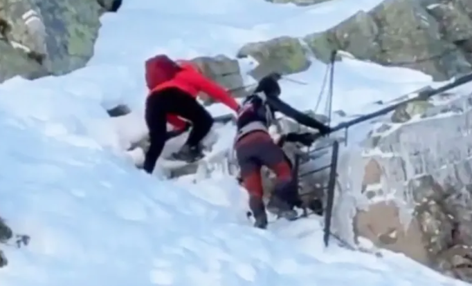 (VIDEO) "Nosili su bebu i rekli da idu do vrha" Roditelji postupili neodgovorno na planinarenju, vodič spasio život djetetu
