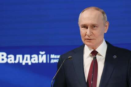 „Odgovor će biti ŠOKANTAN“ Putin poručio Trampu da razmisli da li će isporučiti rakete „tomahavk“