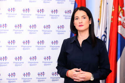 Jelena Trivić daje podršku profesoru Branku Blanuši