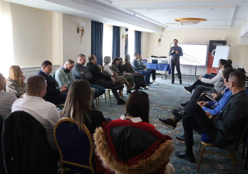 (FOTO) Revolucija u biznisu: Kako tehnologija i AI mijenjaju pravila igre na Addiko SME Akademiji