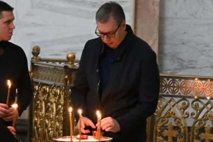 Više ne dijele ni parastos: Vučić u Beogradu, Dodik u Banjaluci, odvojeno odali pomen žrtvama tragedije, zašto u Hramu Svetog Save nije bio niko od lidera SNSD?
