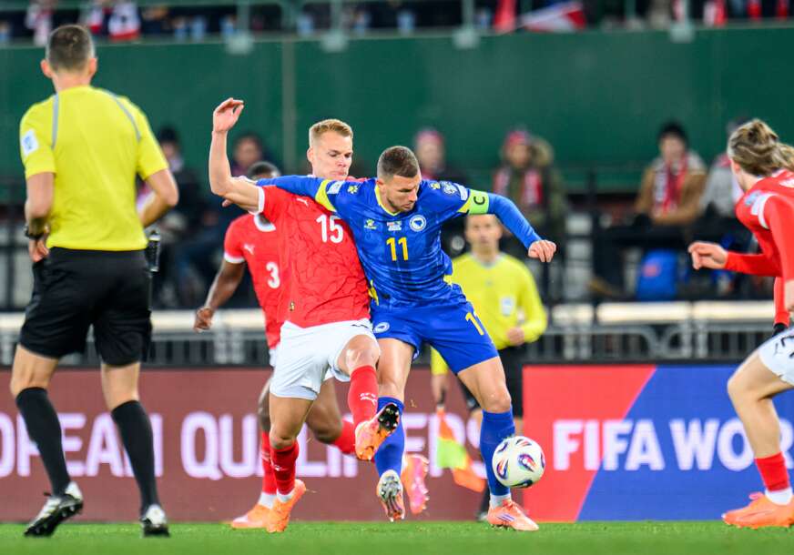 Edin Džeko u meču s Austrijom