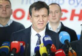 (FOTO) “Ovi izbori još NISU ZAVRŠENI” Blanuša traži ponavljanje izbora u Doboju, Zvorniku i Laktašima